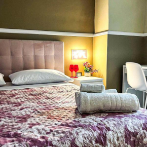 Camelia Room